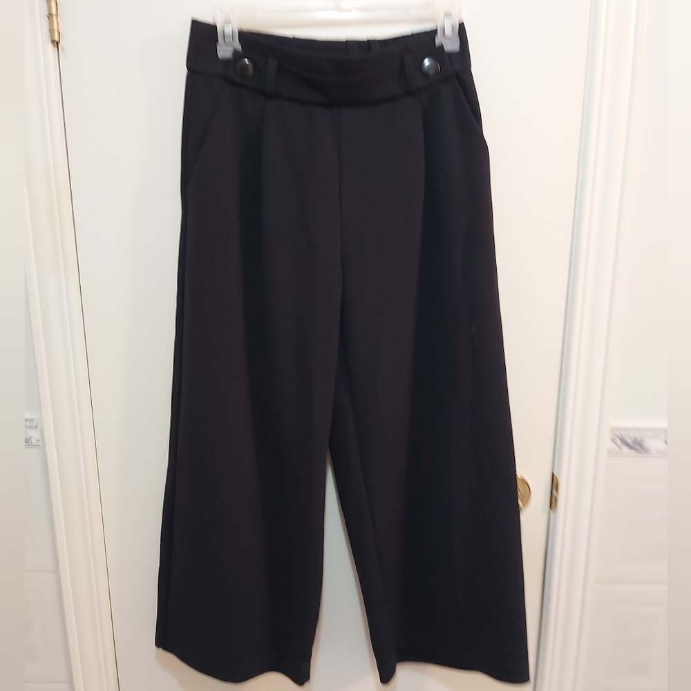 Jacqueline de Yong black wide pants, size medium (M)